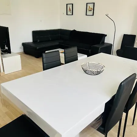 Apartman Bel Moderne Avec Balcon