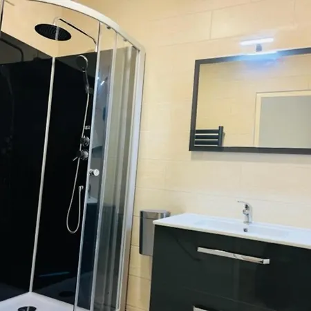 Bel Moderne Avec Balcon Apartman *