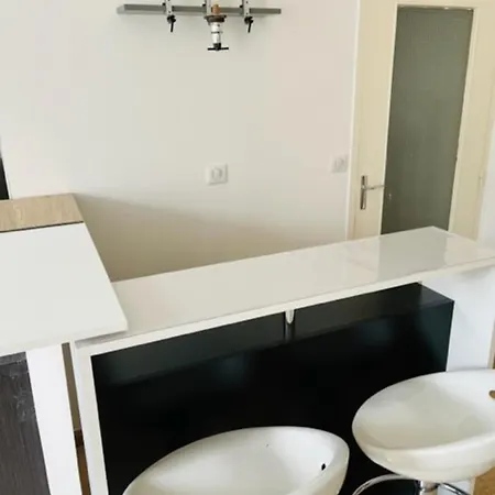 Bel Moderne Avec Balcon Apartman *